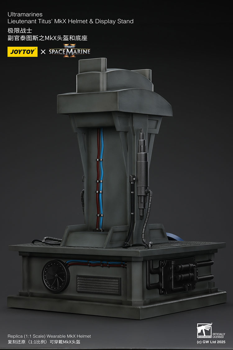 Ultramarines Lieutenant Titus' MKX Helmet & Display Stand - view 13