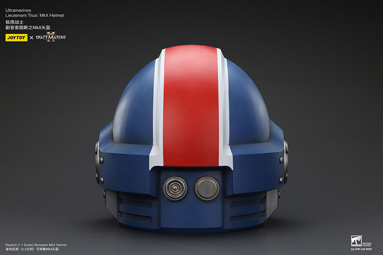 Ultramarines Lieutenant Titus' MKX Helmet - view 3
